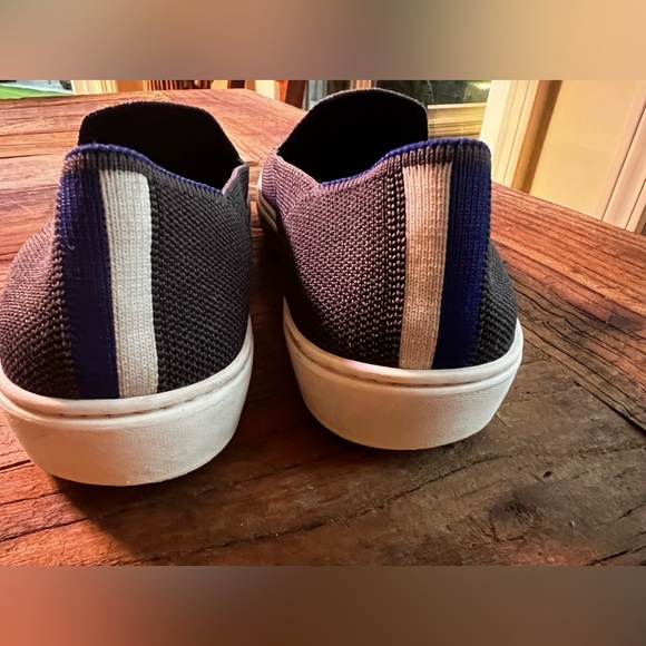 Rothys Classic Slip On Sneakers Black Size 7 US - Picture 4 of 7